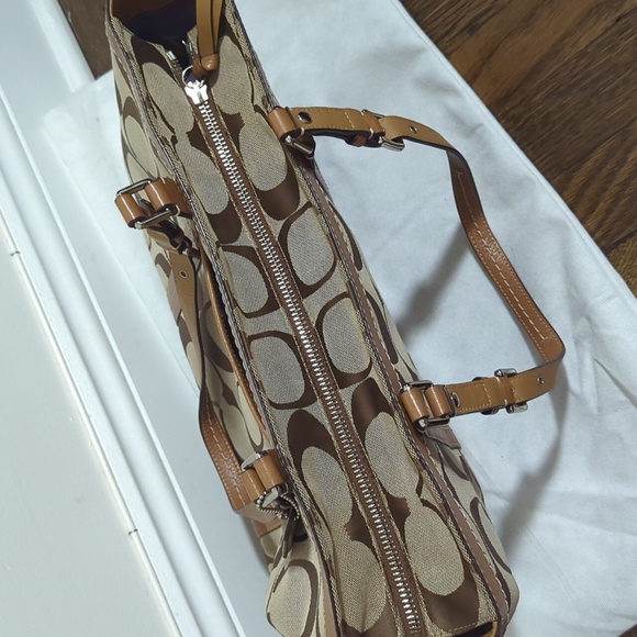 Vintage Coach Tote Bag (matching wallet and purse scarf included) - Picture 7 of 15